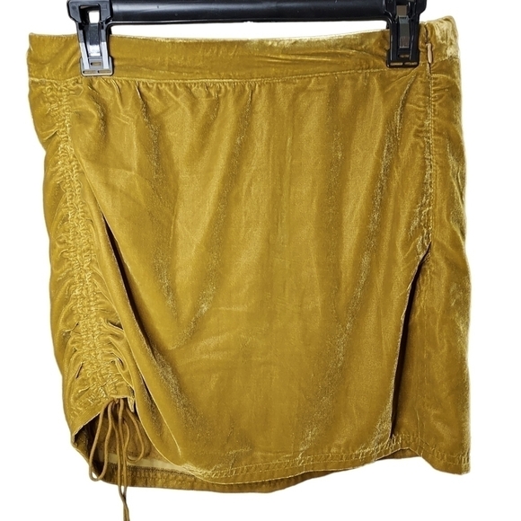 Free People Velvet NWT Olive skirt size 12 - Picture 1 of 11